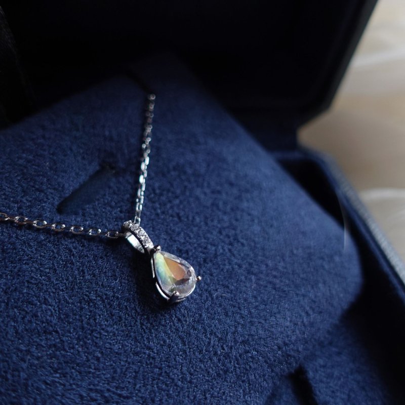 月光之泪 天然彩虹月光石 马岛月光 罕见晶体干净 纯银项链 礼物 - 项链 - 水晶 多色