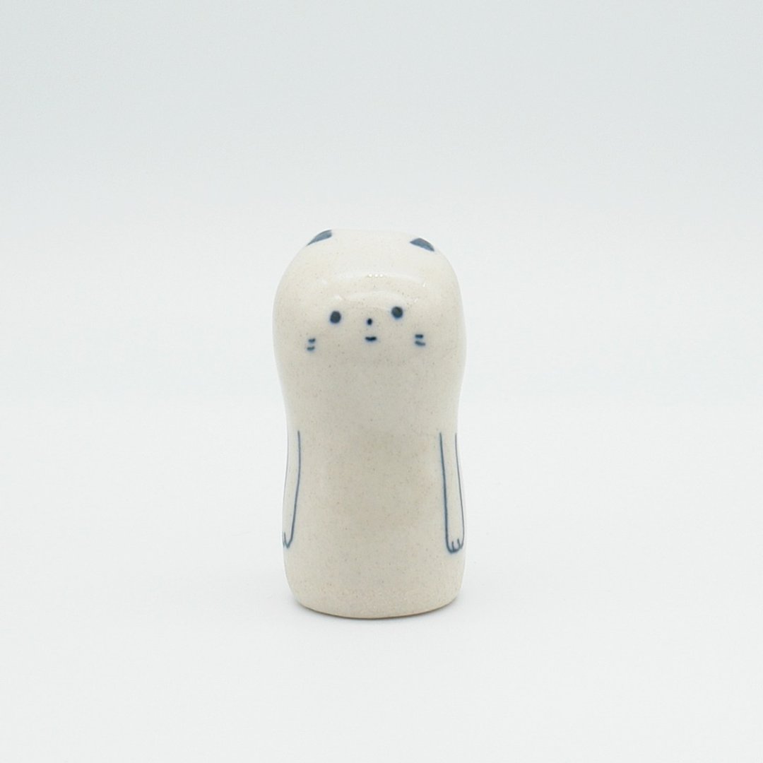 Handmade ceramic doll cat - 摆饰 - 瓷 白色