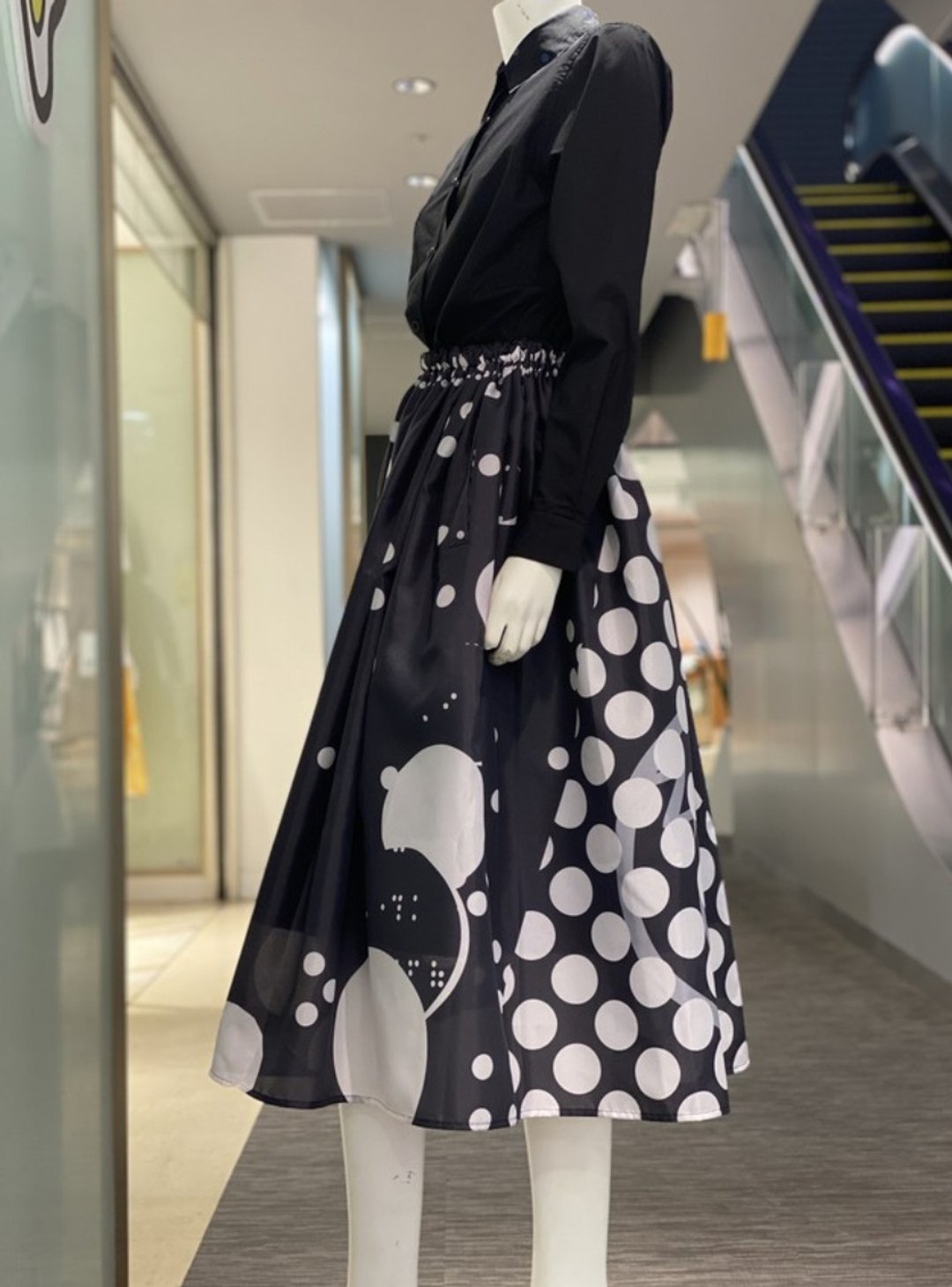 Braille print long skirt - 裙子 - 聚酯纤维 黑色
