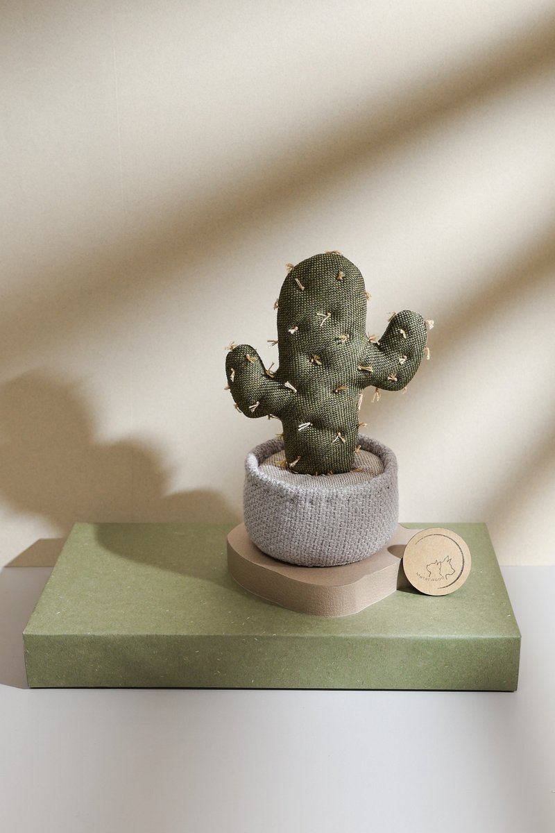 多肉植栽 CP/ Succulent 手作 猫玩具 家饰品 办公室 疗愈系 - 摆饰 - 其他材质 多色