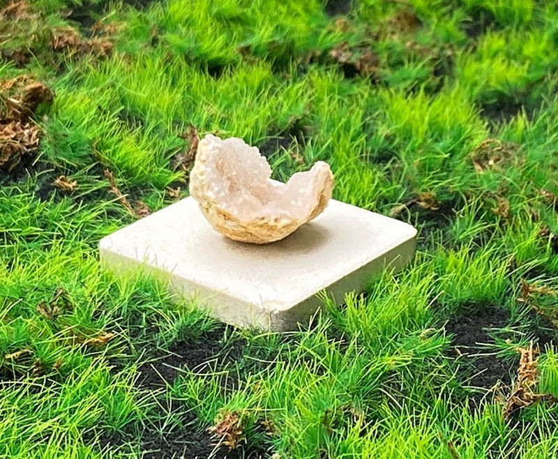 招财开运摆件-天然玛瑙白水晶原矿元宝 钱母 财运水晶 快速出货 - 摆饰 - 水晶 多色