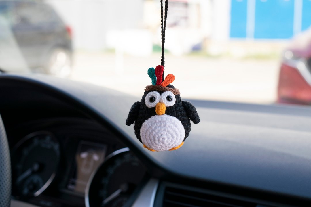 Stuffed penguin car accessory, rear view mirror charm, pendant, 平安車掛, 针织玩具 汽車用品 - 吊饰 - 棉 黑色
