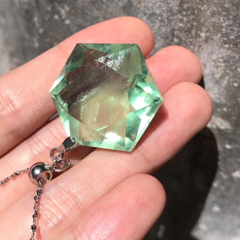 【Lost and find】天然石 彩虹光 薄荷糖 六芒星 萤石 项链 - 项链 - 宝石 绿色