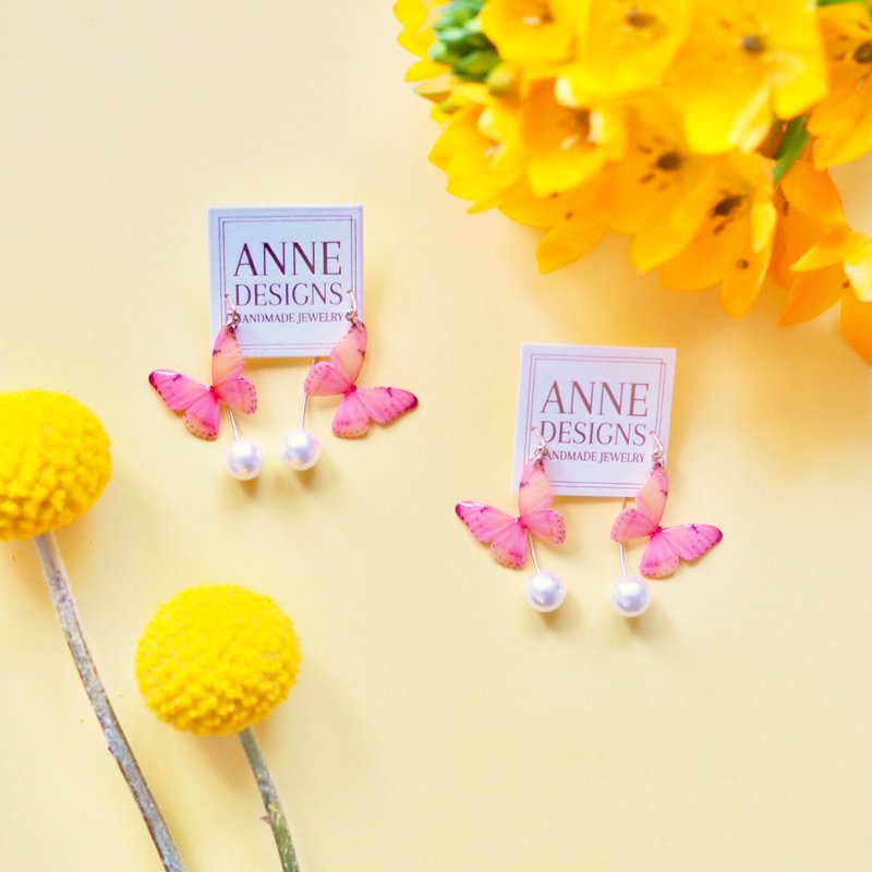 为你献上花束 - deformed hook -  珍珠蝴蝶耳环 耳勾 - 耳环/耳夹 - 其他材质 粉红色