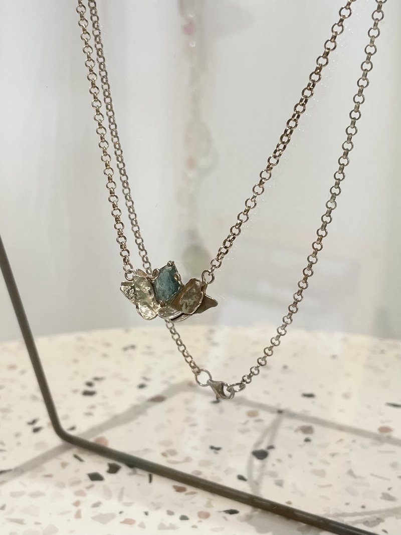 绿碧玺蝴蝶纯银项链。手工制作。品牌独件作品 - 项链 - 纯银 绿色