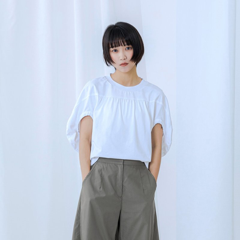 立体廓型圆剪裁上衣 - 女装上衣 - 棉．麻 白色