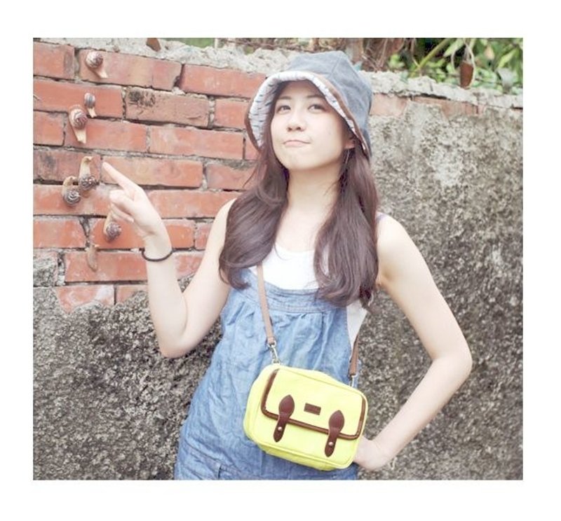 layoo 来哟│[大旅行]真皮 帆布 防水 斜背包－６月特惠买一送一 - 侧背包/斜挎包 - 棉．麻 