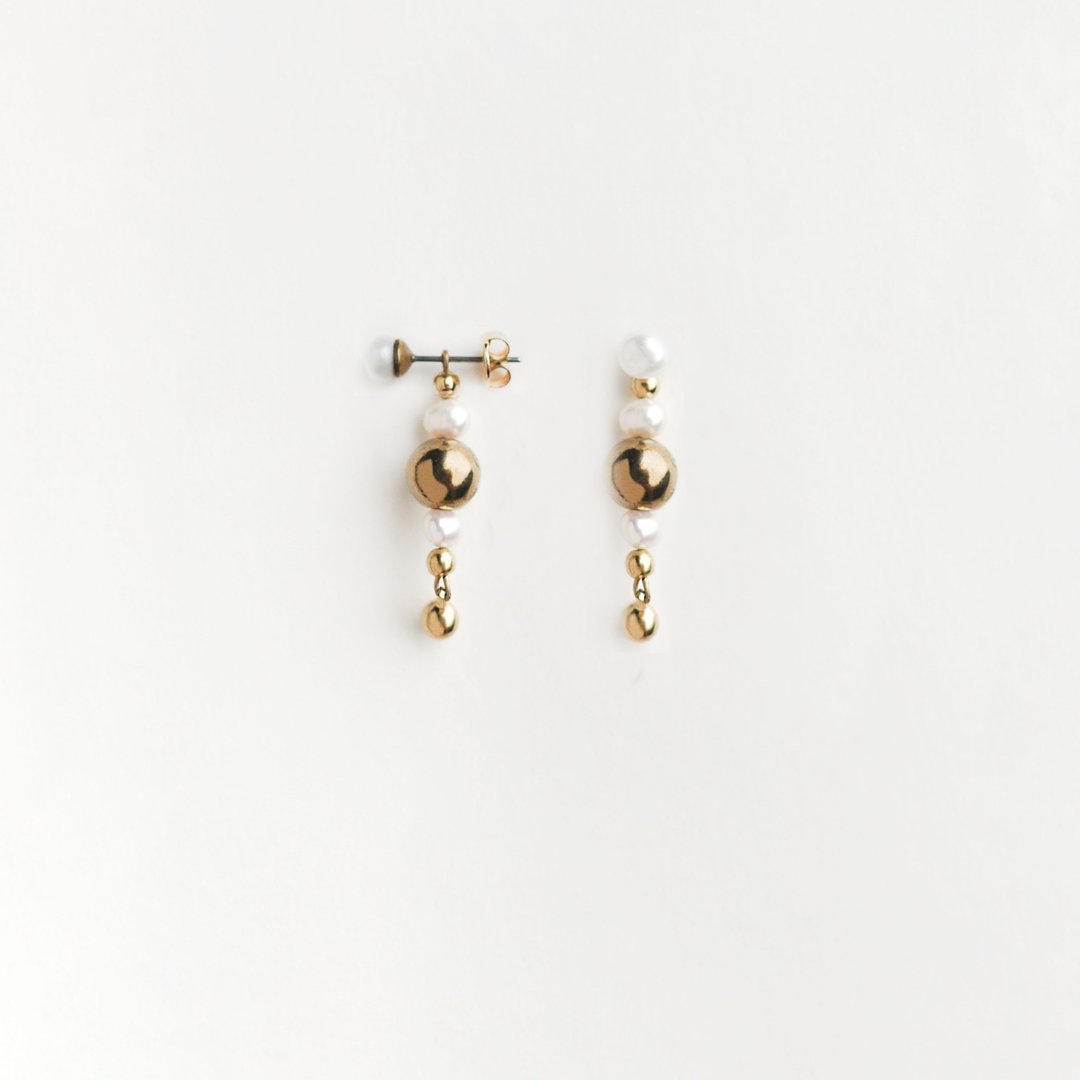 珍珠绸缎两戴式耳环 - Pearl Satin multi-wear earrings - 耳环/耳夹 - 琉璃 白色