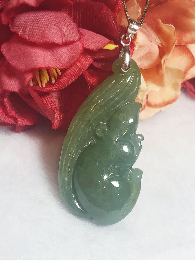 多宝晶石/天然翡翠A货/老油青/松鼠坠/油绿翡翠/生肖玉佩/附证书 - 项链 - 玉石 绿色