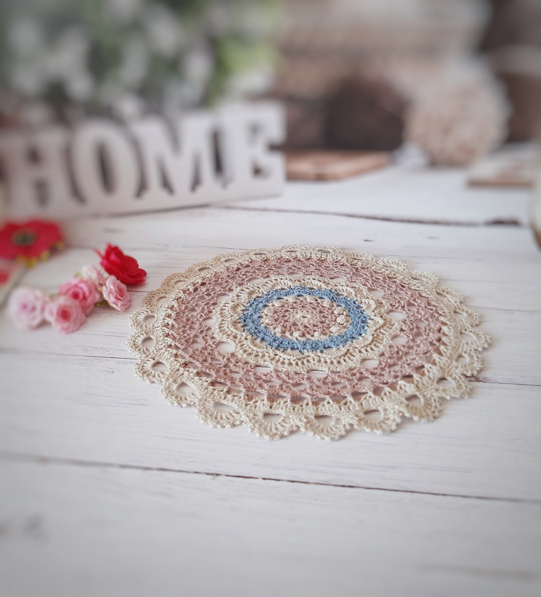 Textured round doily Handmade crocheted doily Lace table centerpiece - 其他 - 棉 卡其色