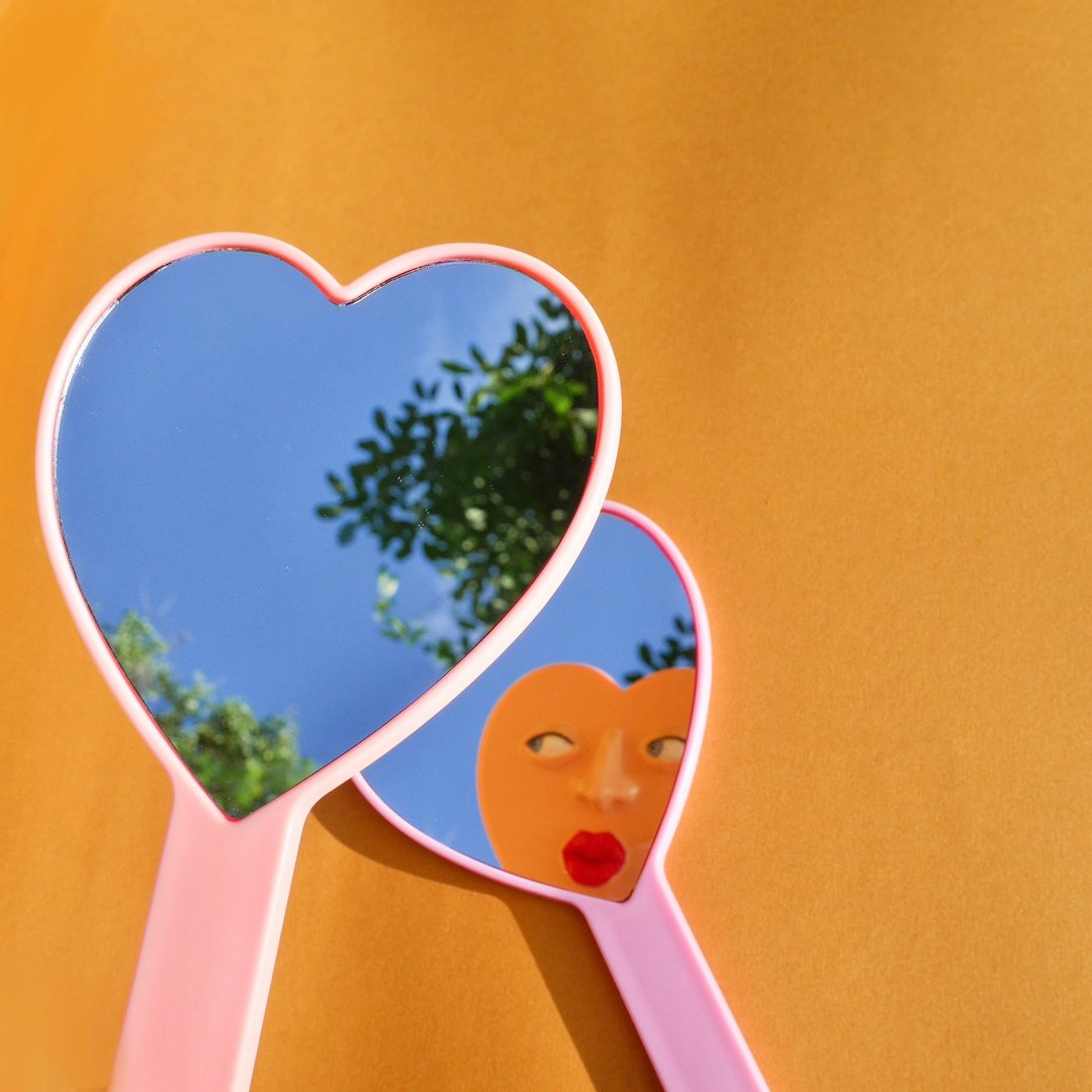 HEART FACE MIRROR - 彩妆刷具/镜子/梳子 - 塑料 粉红色
