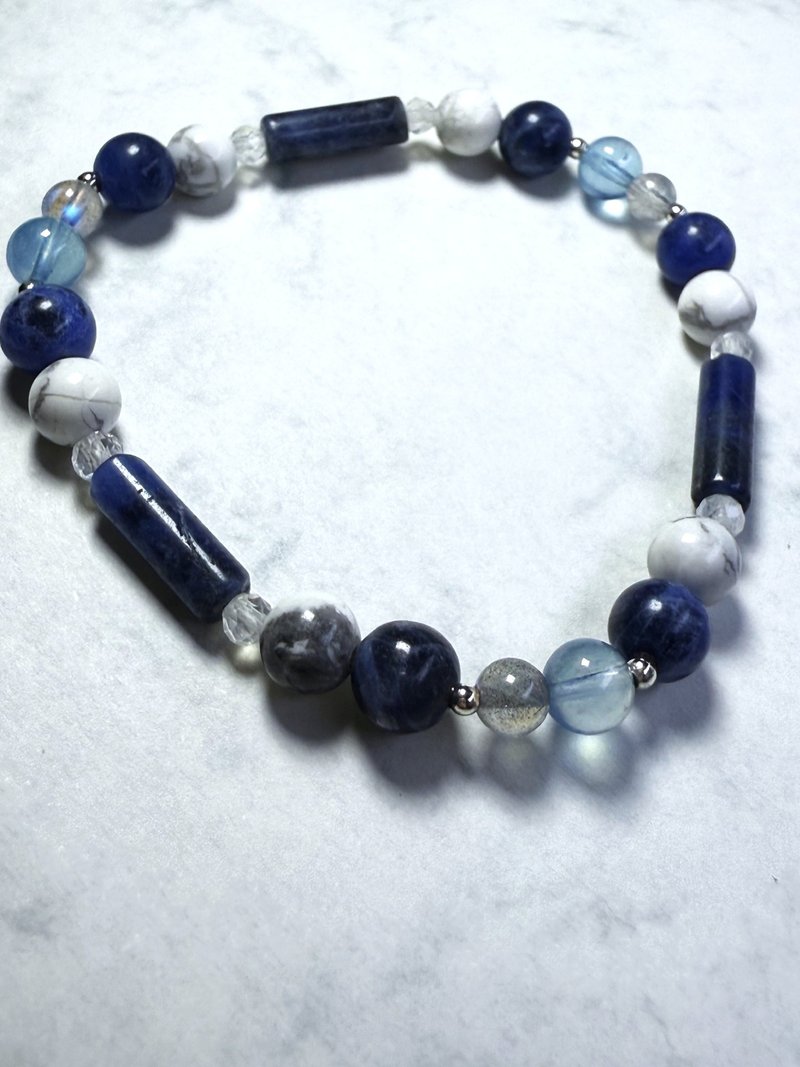 蓝语|水晶手链|苏打石|蓝纹石|白松石|海蓝宝|纯银饰品 - 手链/手环 - 水晶 多色