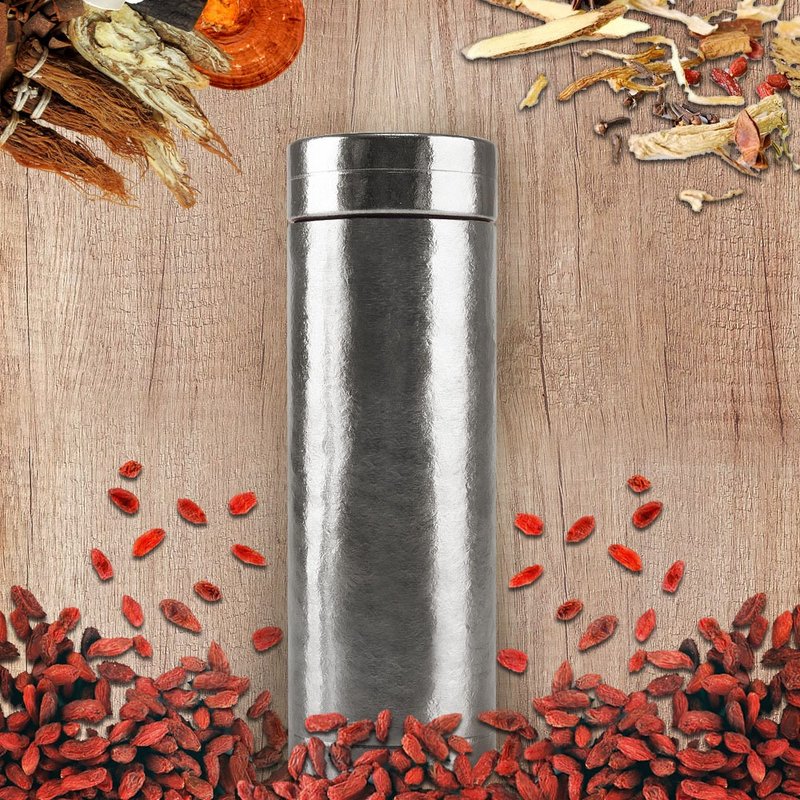 Ti-living 纯钛抗菌真空保温-养身轻巧杯-沁雪银 300ml - 保温瓶/保温杯 - 其他金属 银色