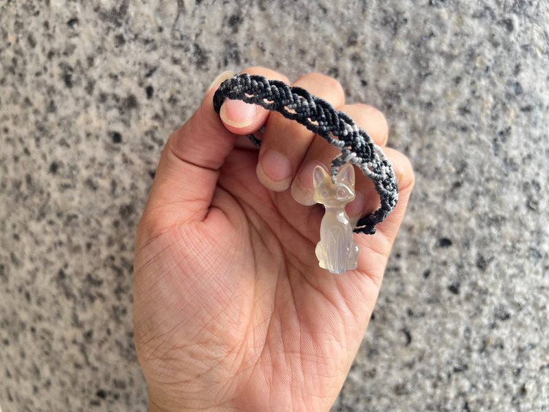 Angel's tears-天然黄玉髓猫猫 露娜编织回回设计手绳 - 手链/手环 - 玉石 绿色