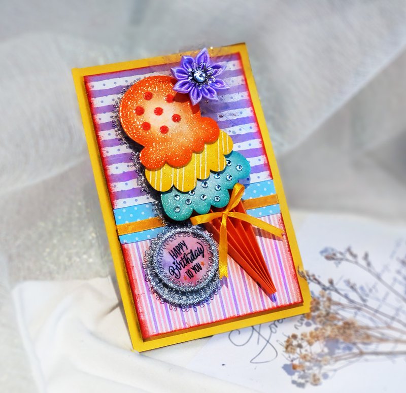 三色冰淇淋 甜心玛丽手工卡 手工礼盒 (定制化 附赠精美礼盒包装) - 卡片/明信片 - 植物．花 黄色