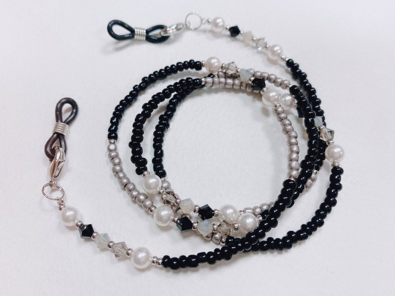 迷之作—手工串珠灰白黑神秘感眼镜链口罩链 - 挂绳/吊绳 - 玻璃 灰色