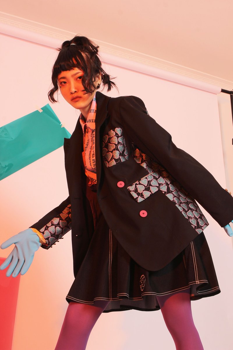 原创设计特制提花面料拼接超重工 学院感中长款黑色西服 - 女装休闲/机能外套 - 其他人造纤维 多色