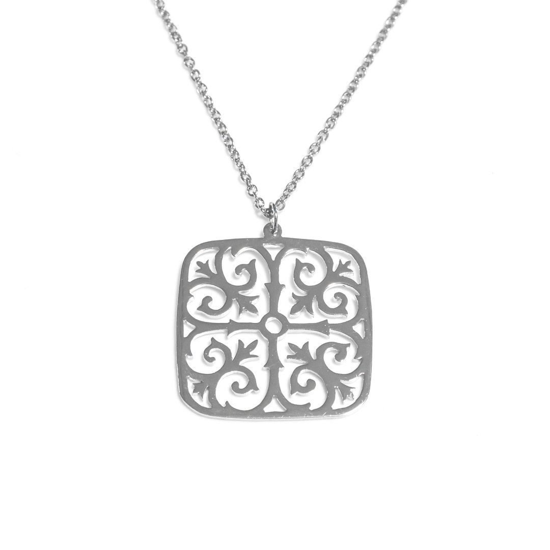 Decorative pattern in square shape pendant - 项链 - 其他金属 银色