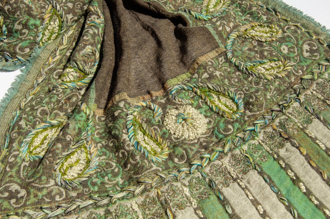 水煮羊毛披肩/针织围巾/刺绣围巾/羊绒披巾/喀什米尔Cashmere-花 - 围巾/披肩 - 羊毛 多色