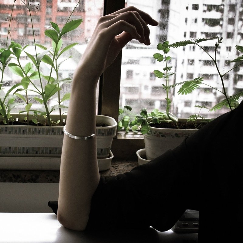 手环/手镯 品牌C型手环 (雾面-小) 纯银手环-ART - 手链/手环 - 银 灰色