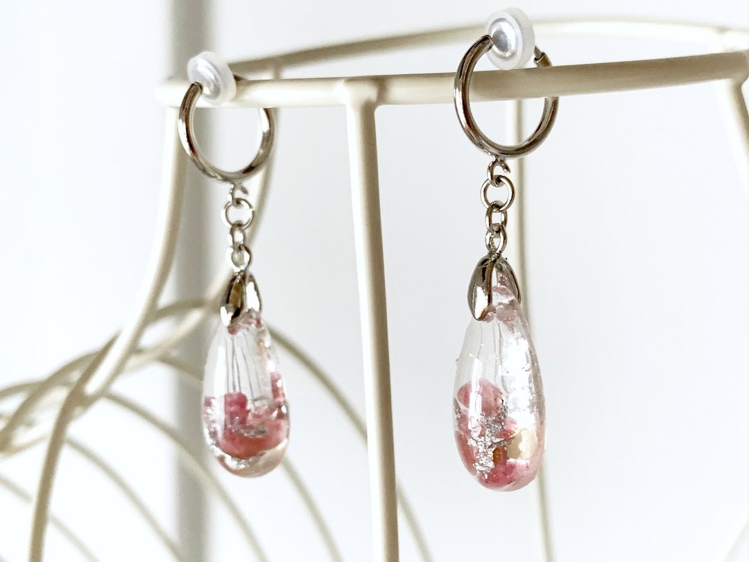 Tourmaline hoop Clip-On with the Gemstone of hope: Pink - 耳环/耳夹 - 树脂 粉红色