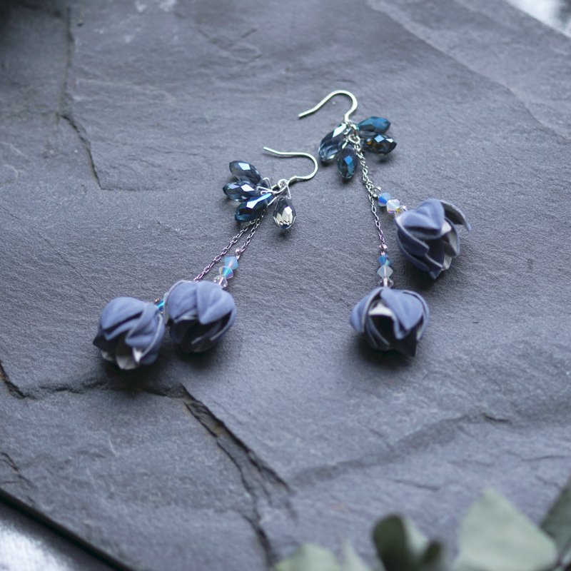 Odelette 天籁蓝水滴水晶双链麂皮花耳环 - 耳环/耳夹 - 其他材质 紫色