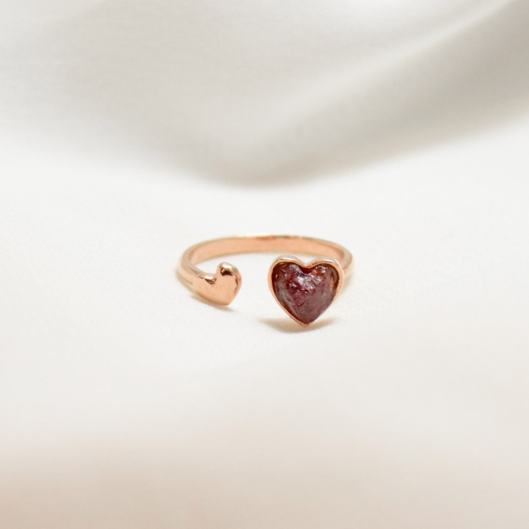Double miniheart ring - 戒指 - 其他材质 粉红色