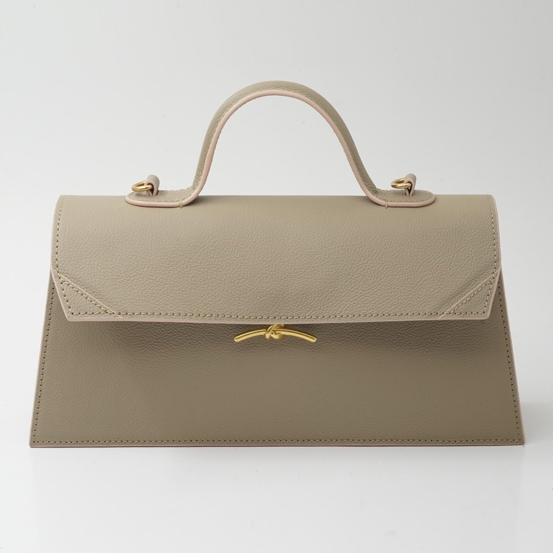 【LeeLoo Bag】 冷柴色牛皮 - 侧背包/斜挎包 - 真皮 卡其色