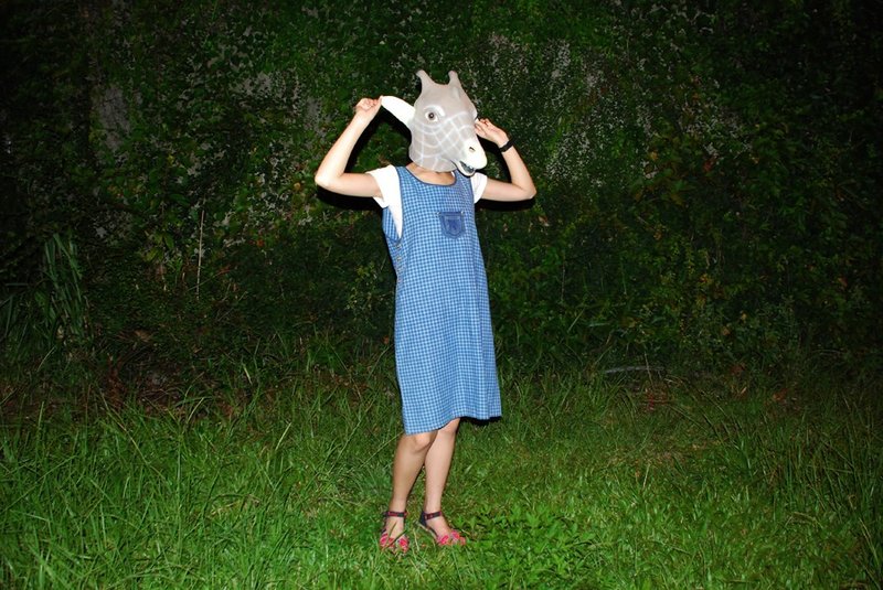 {:::Giraffe 长颈鹿人:::}_特殊格纹造型小口袋古着背心牛仔洋装 - 洋装/连衣裙 - 棉．麻 蓝色