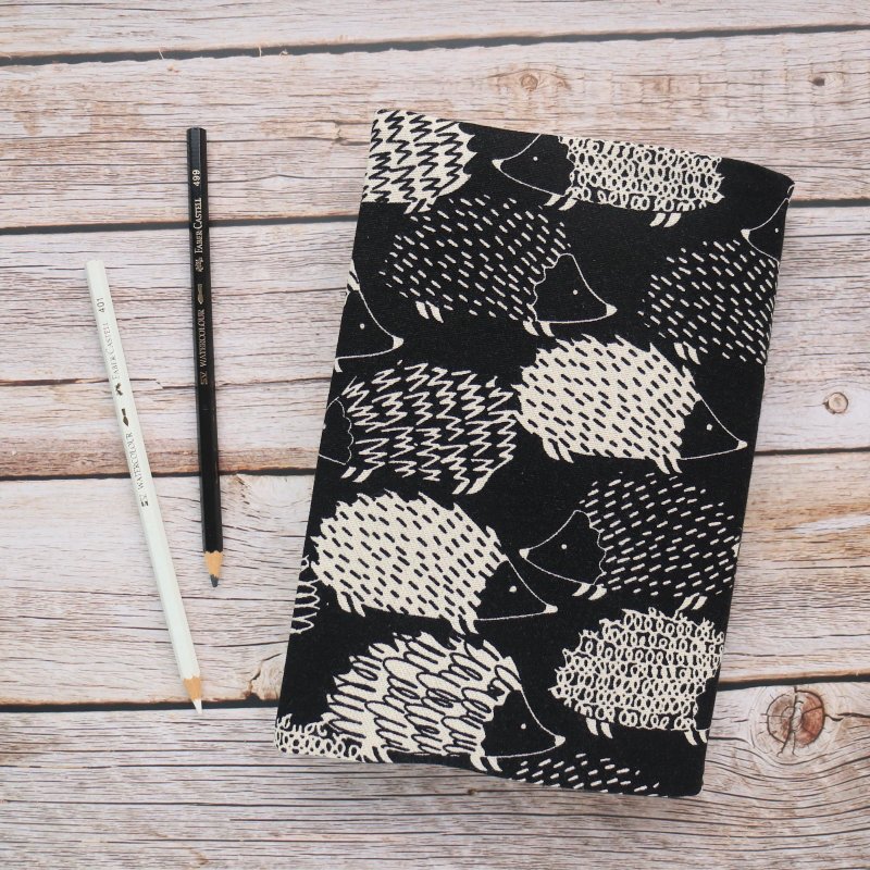 刺猬 书衣 可调式布书衣 手工布书衣 A4 A5 A6 B6 20K 16K - 书衣/书套 - 棉．麻 白色