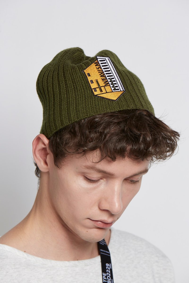 WEAVISM【秋冬礼】小房子设计军绿毛帽 橘色刺绣 - 帽子 - 羊毛 绿色