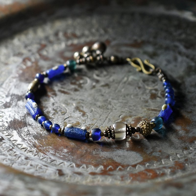 古董透明珠、马赛克纹罗马玻璃与古董蓝珠、黄铜珠、民族铃铛手链 - 手链/手环 - 植物．花 蓝色