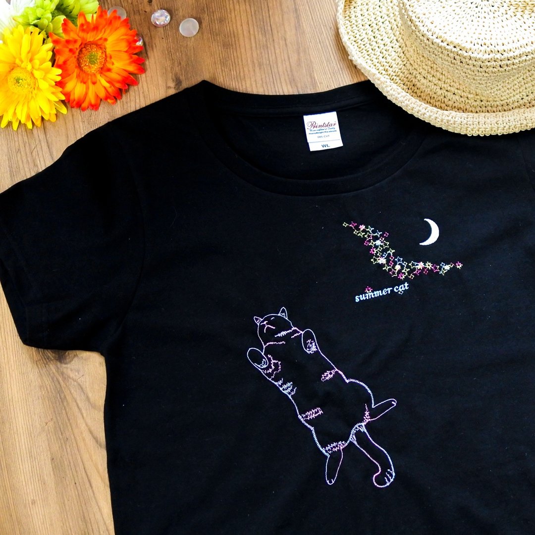 Cat and Starry Sky Embroidery T-shirt Black/Short Sleeve - 女装 T 恤 - 棉 黑色