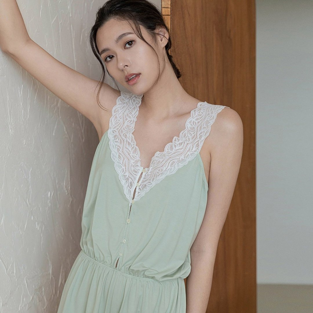 安眠公主 莫代尔蕾丝V领连身裤-绿色 - 居家服/睡衣 - 其他人造纤维 