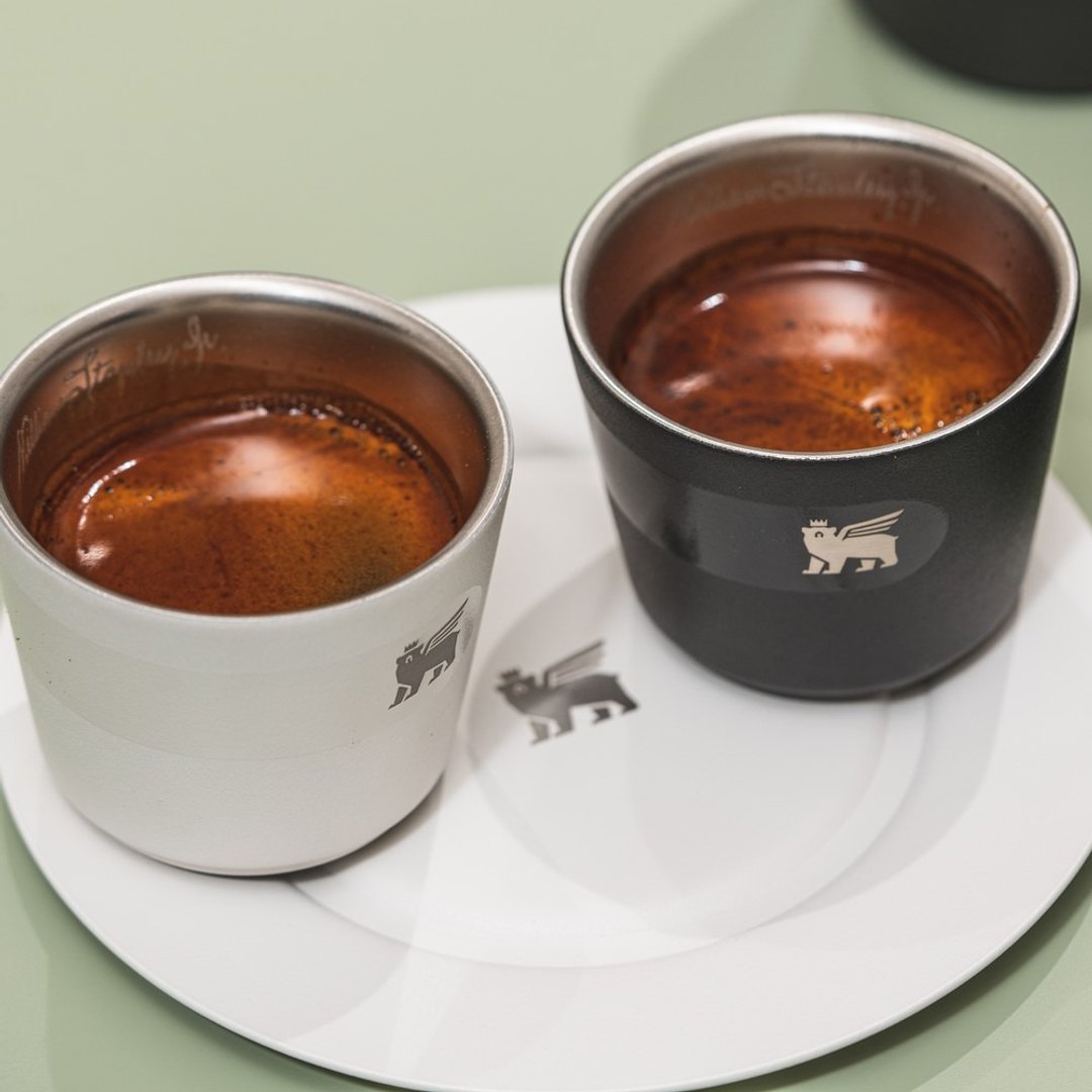 STANLEY 晨光时刻 双层不锈钢浓缩咖啡杯盘组/晨雾白 - 咖啡杯/马克杯 - 不锈钢 