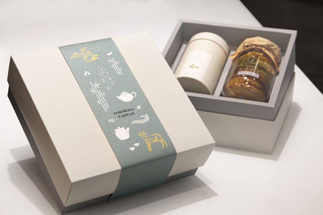 [食尚茶礼盒] 山韵金萱．天然果干 - 茶 - 纸 银色