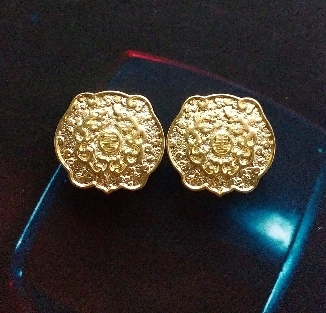 【西洋古董饰品 】哑光 东方色彩 金属镀金 雕纹 夹式耳环 - 耳环/耳夹 - 其他金属 金色