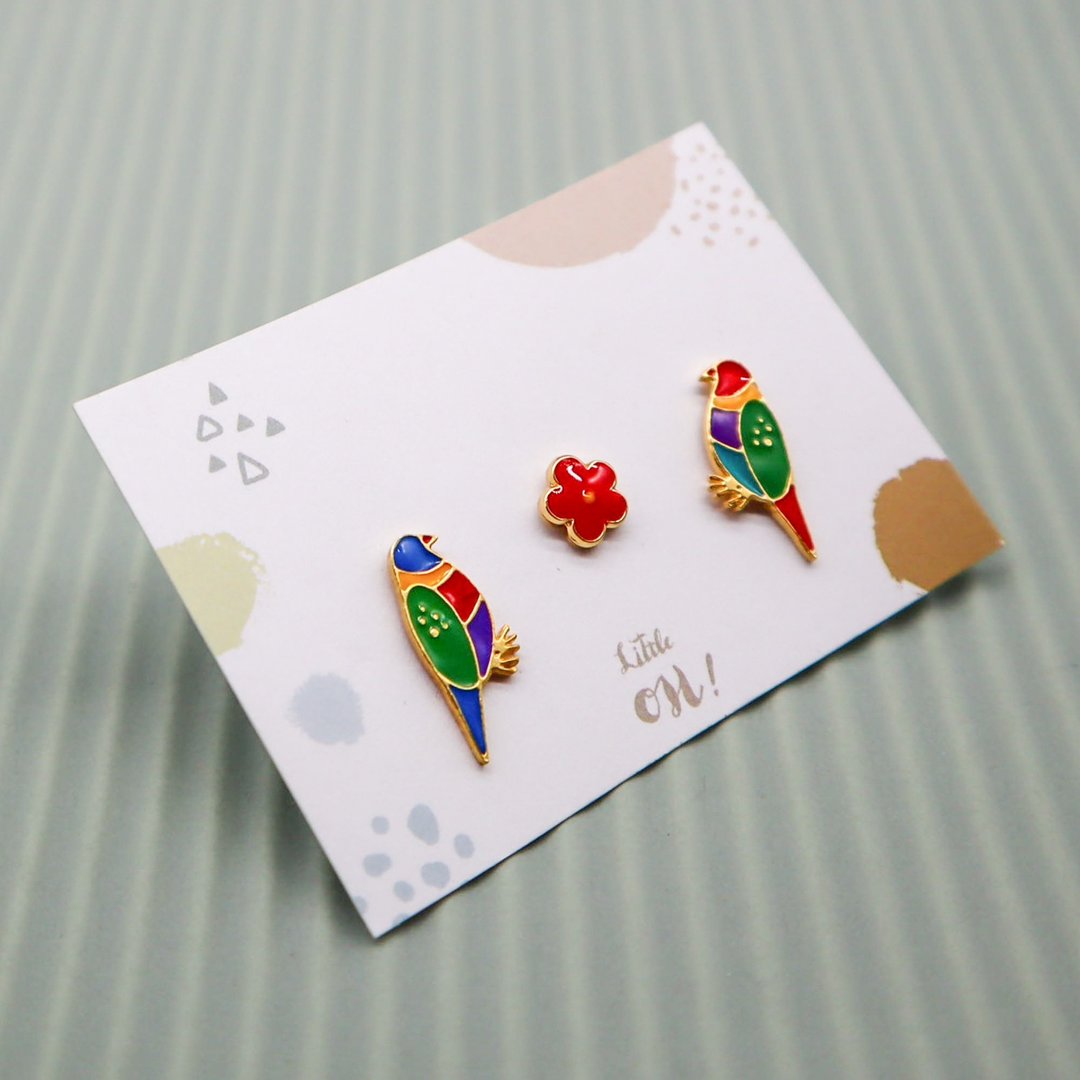 Mothering Sunday 有妈妈的家 彩虹鹦鹉 耳针 耳夹 - 耳环/耳夹 - 珐琅 红色