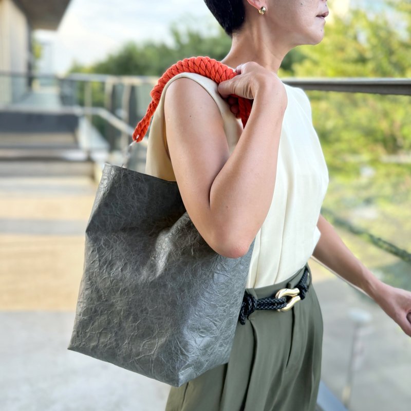 【东京直送】特殊材质环保绳带单肩包 olive gray × orange - 侧背包/斜挎包 - 防水材质 绿色