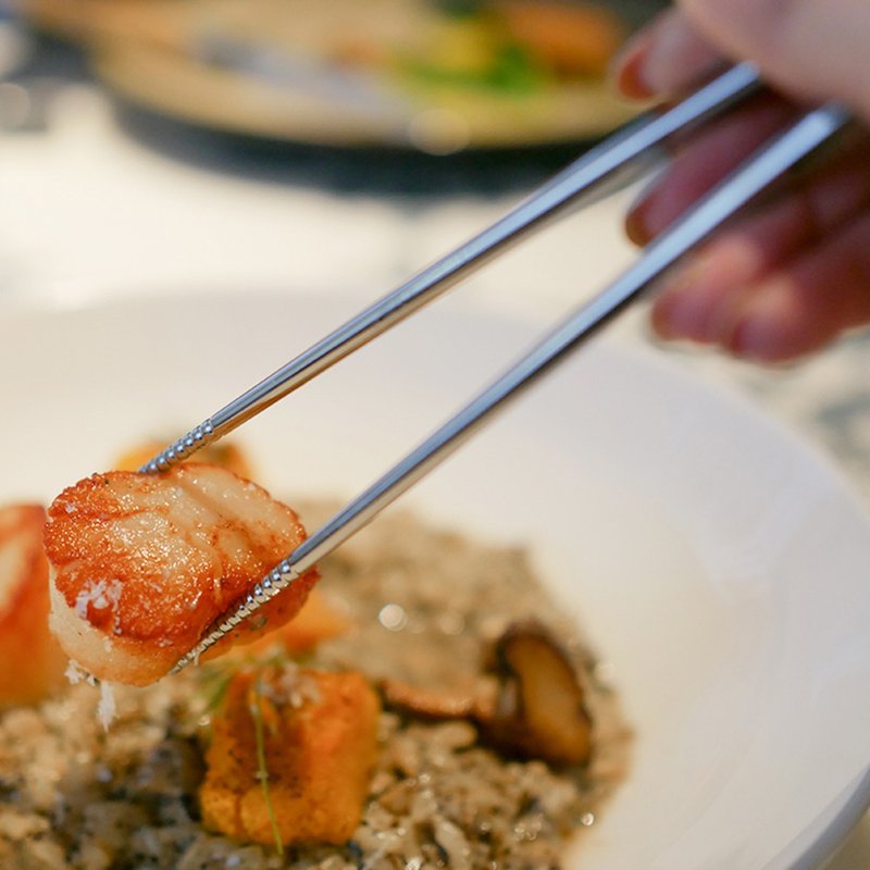 【赠收纳盒】纯钛筷意人生 实心筷子 (环保餐具/ 精品餐具) - 筷子/筷架 - 铜/黄铜 银色