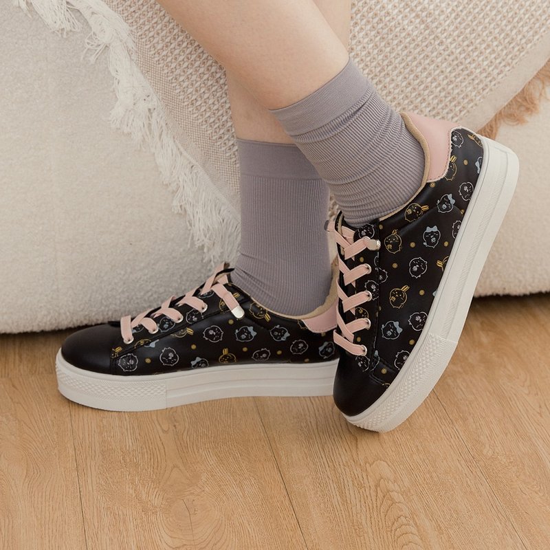 吉伊卡哇 小可爱们吃柠檬满版印花皮质免绑带跳色厚底休闲鞋-黑 - 女款休闲鞋 - 人造皮革 黑色