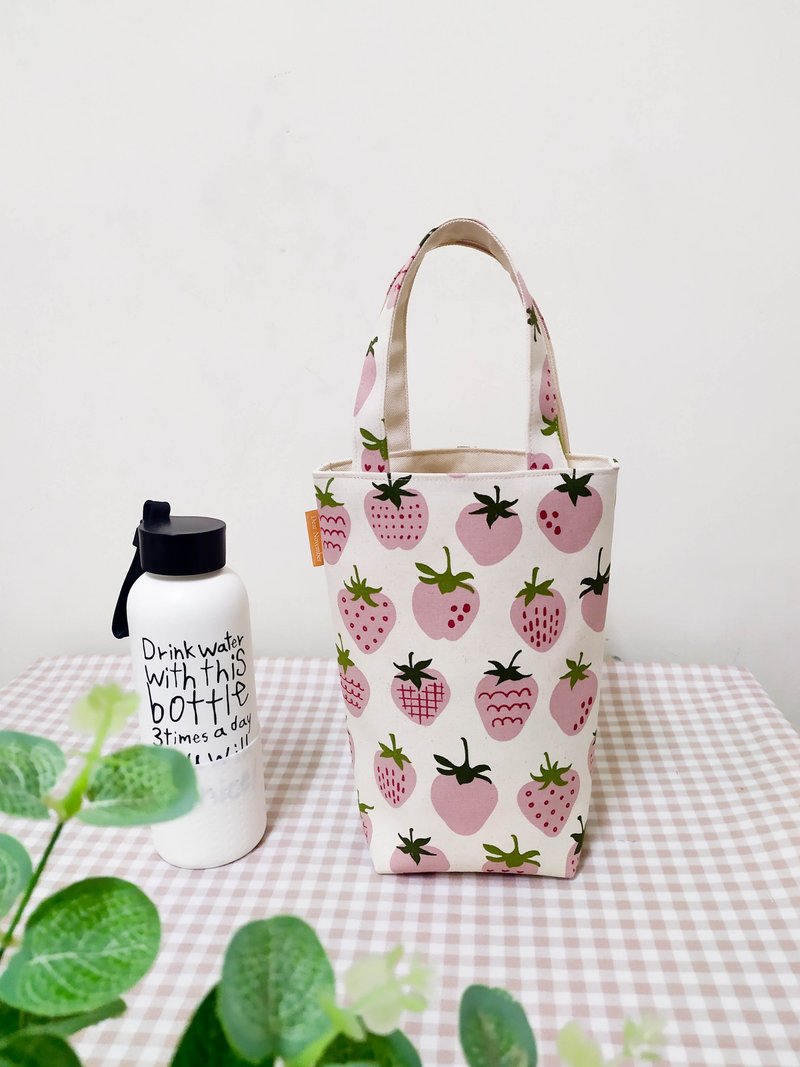 家家酒系列水壶袋/饮料提袋/手提帆布包/可爱草莓款 - 随行杯提袋/水壶袋 - 棉．麻 粉红色