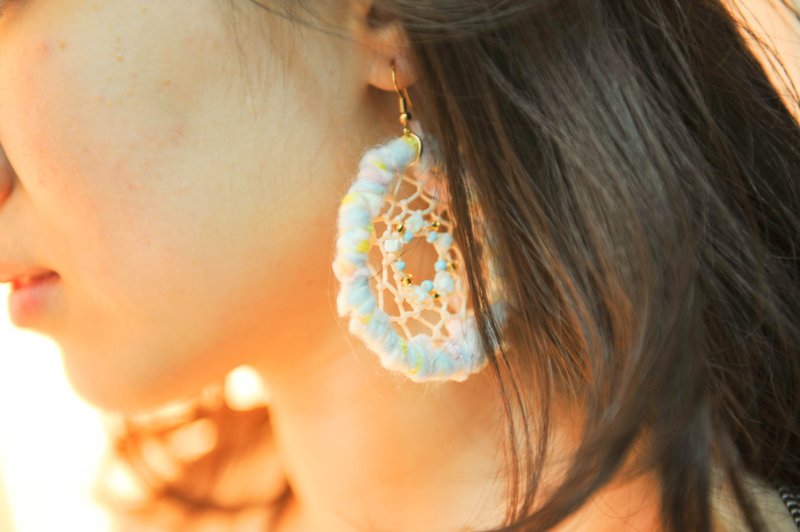 手工捕梦网耳环 | 泡泡糖(一对) - 耳环/耳夹 - 聚酯纤维 粉红色