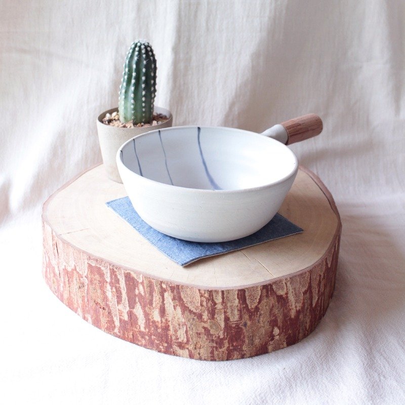 Ceramic Bowl - 花瓶/陶器 - 陶 白色