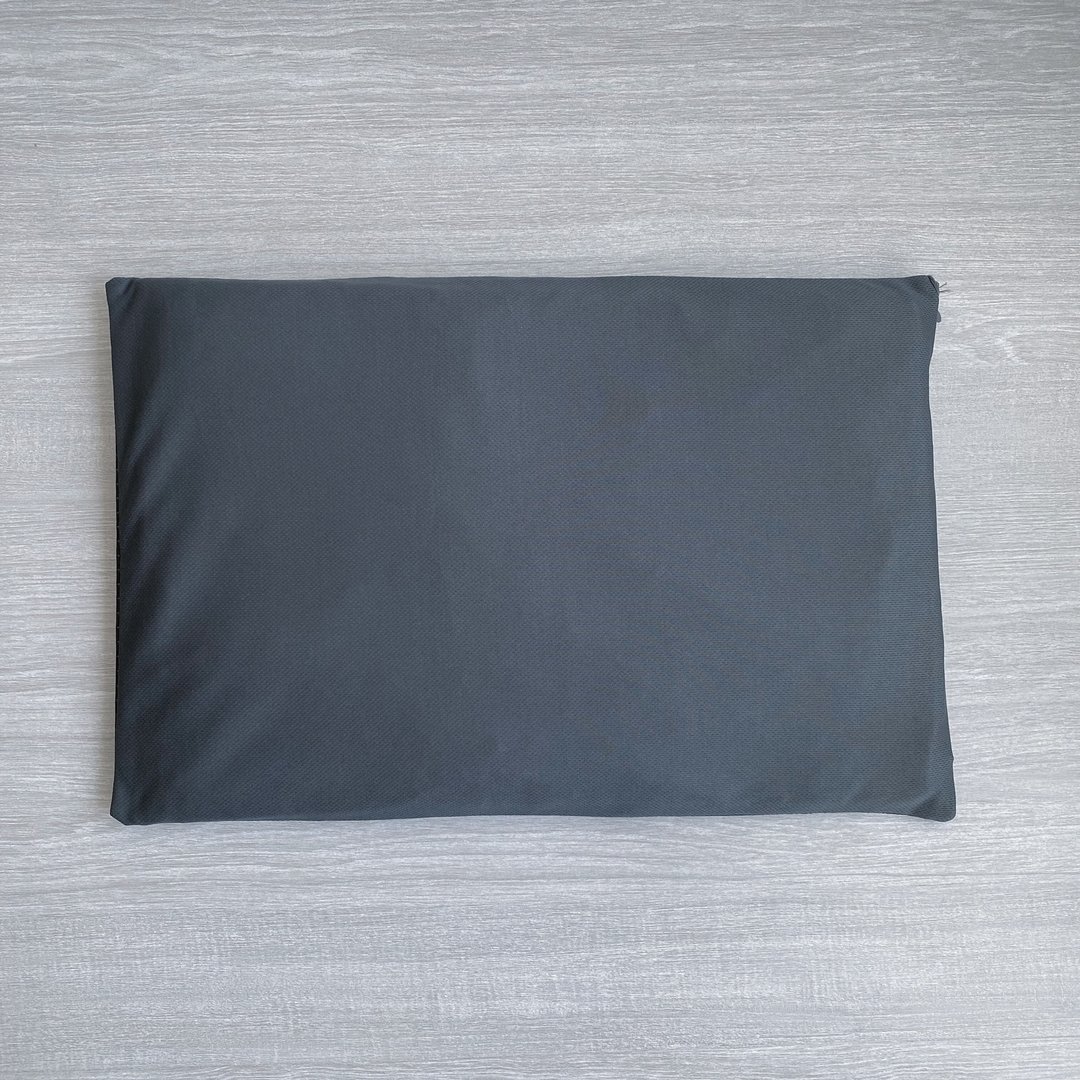 【CHICHI HOME】素色简约 深灰系 软式圭藻土脚踏垫 - 地垫/地毯 - 其他材质 灰色
