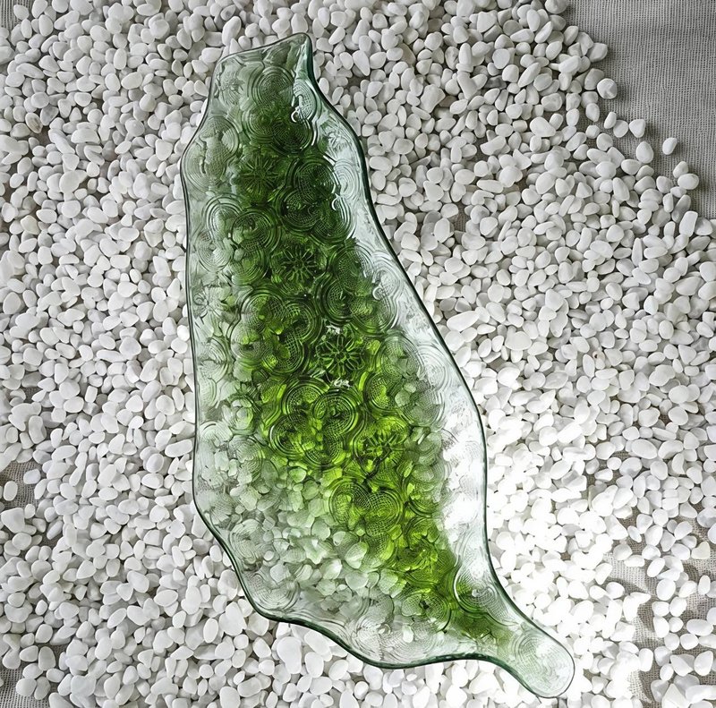 台湾造型海棠花窑烧玻璃盘 台湾 海棠花玻璃 台湾伴手礼 礼品 - 盘子/餐盘/盘架 - 玻璃 