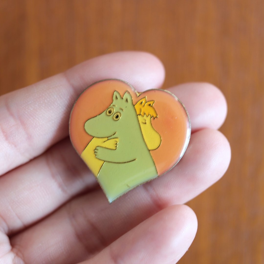 芬兰拥抱的Moomin老式心型别针 - 胸针 - 其他金属 粉红色