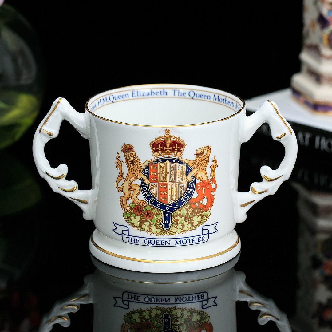 英国制Aynsley王者之风1990年女王灿金臻享双耳杯骨瓷马克杯 - 咖啡杯/马克杯 - 瓷 