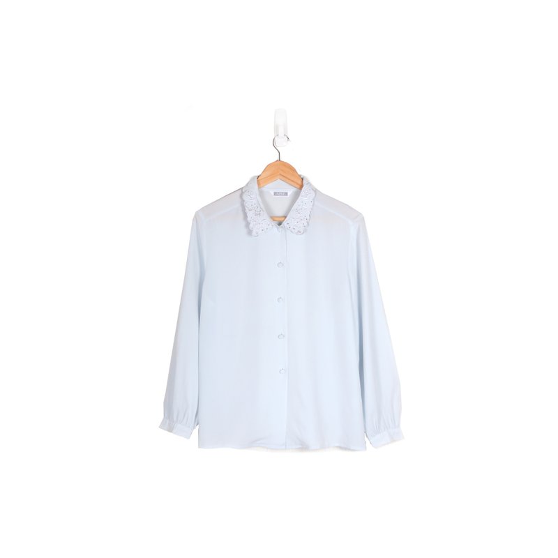 【蛋植物古着】水色刺绣雕花领古着衬衫 - 女装衬衫 - 其他材质 蓝色