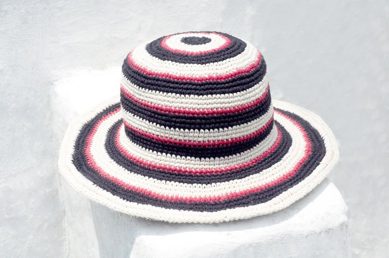 七夕礼物 限量一件 编织棉麻帽/编织帽/渔夫帽/遮阳帽/草帽 - 黑巧克力草莓 缤纷条纹 手织帽 - 帽子 - 棉．麻 黑色